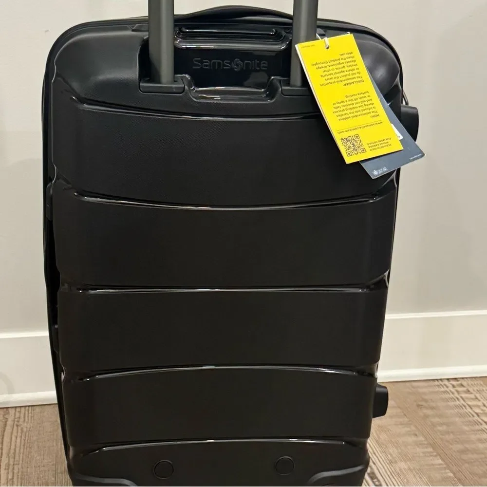 Samsonite Outline Pro Expandable Carry On Spinner Suitcase Luggage carry…